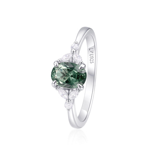 Anillo Salvia de plata 925 con gema verde y circonias en pétalos - Louty Joyería